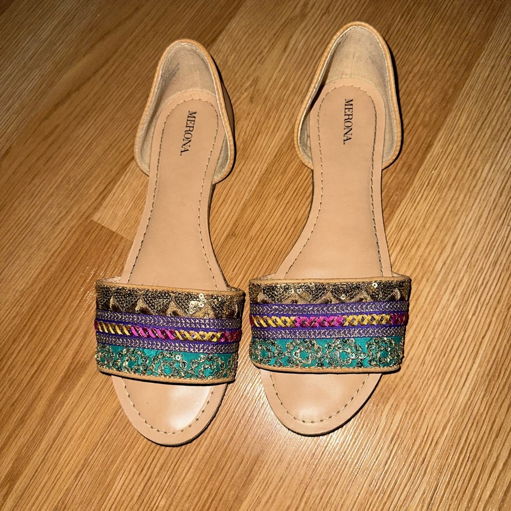 Open toed flats